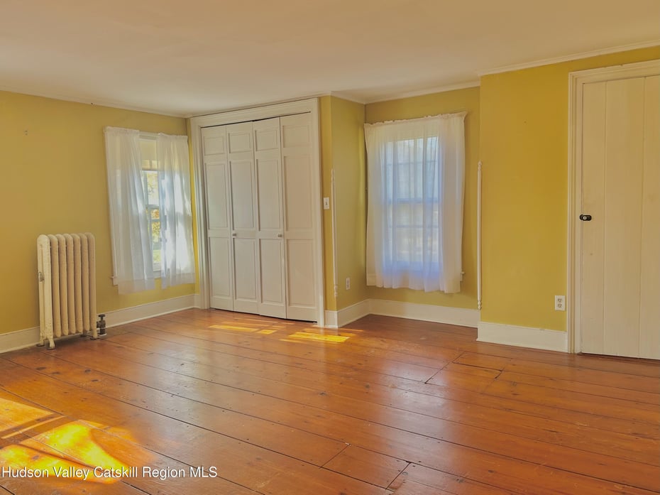 242 Main St Street Photo 16