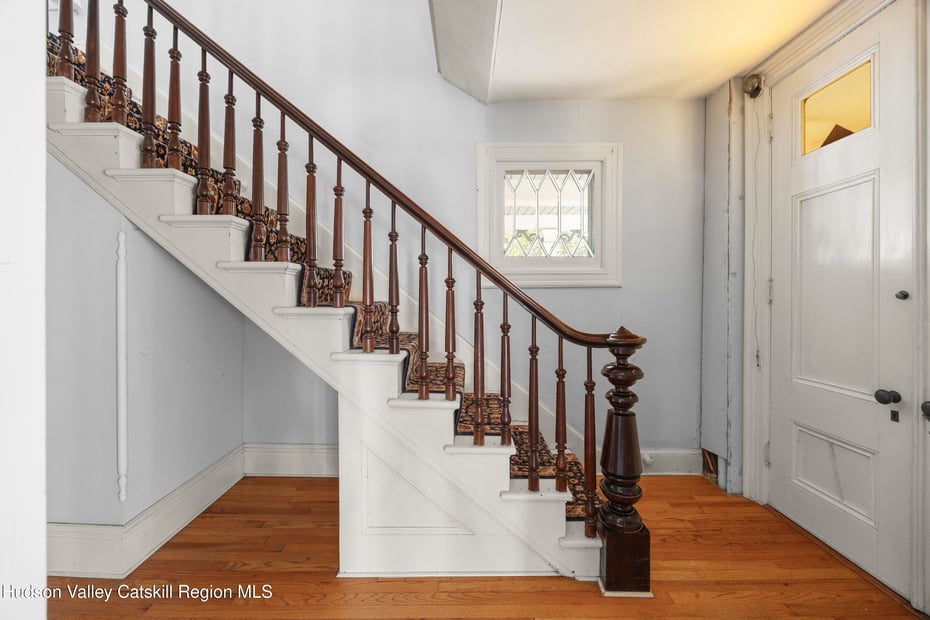 242 Main St Street Photo 14