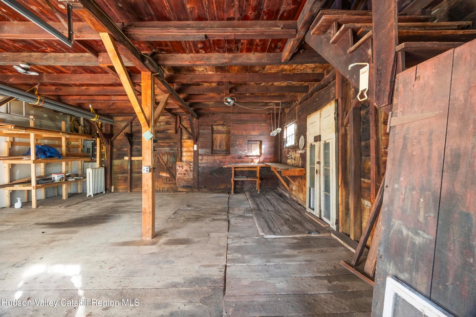 242 Main St Street Photo 26