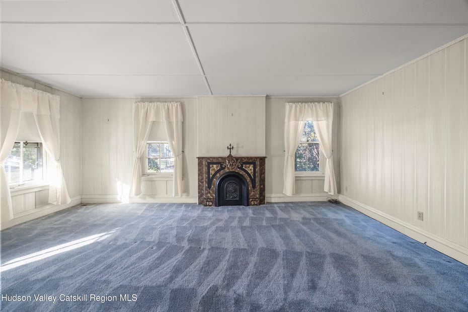 242 Main St Street Photo 12