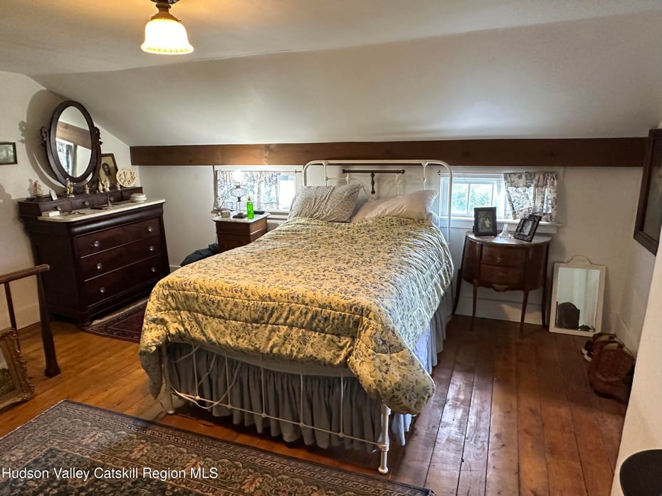 118 Old Shaker Road Photo 27