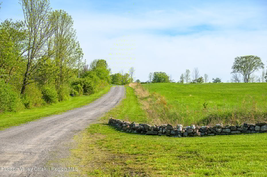 837 Carlson Road Photo 50