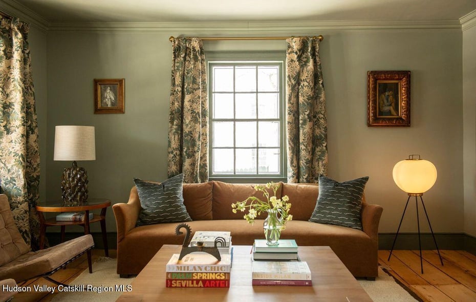 786 New York 203 Photo 4