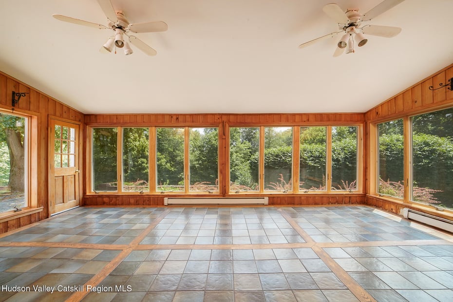 291 Hennett Road Photo 14