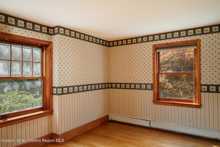 291 Hennett Road Photo 21