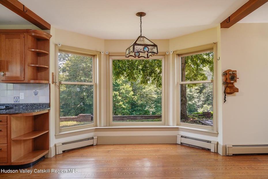 291 Hennett Road Photo 12