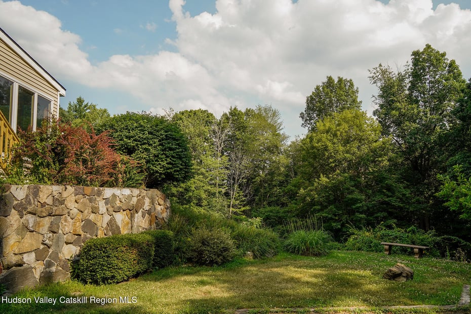 291 Hennett Road Photo 23