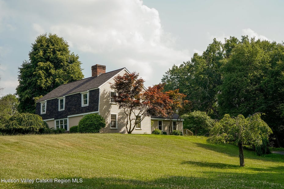 291 Hennett Road Photo 6