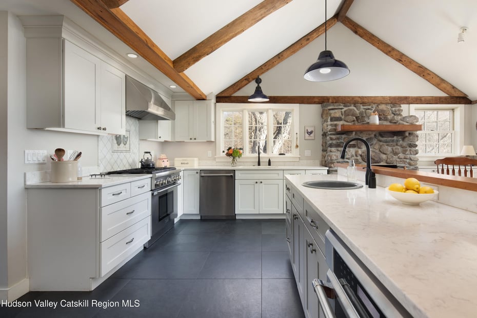 321 Tompkins Road Photo 28