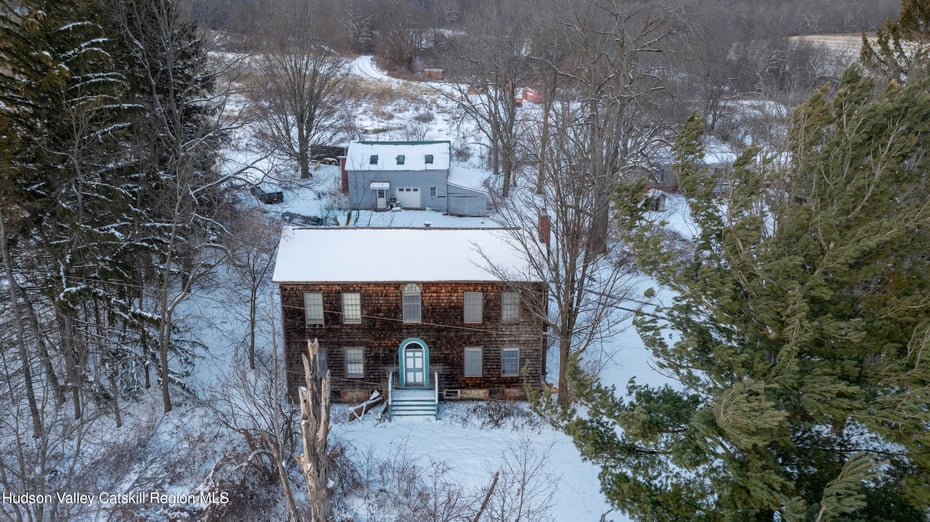 90 W End Road Photo 3