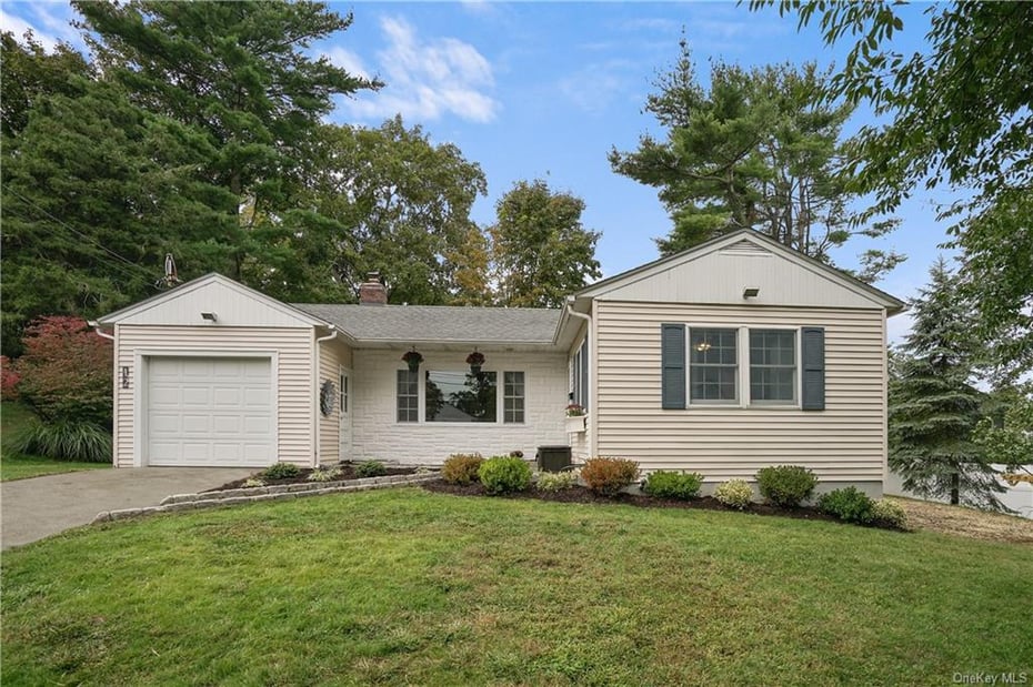 12 Edgewood Road Photo 1