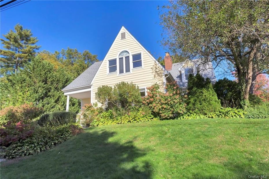 65 Kane Avenue Photo 1