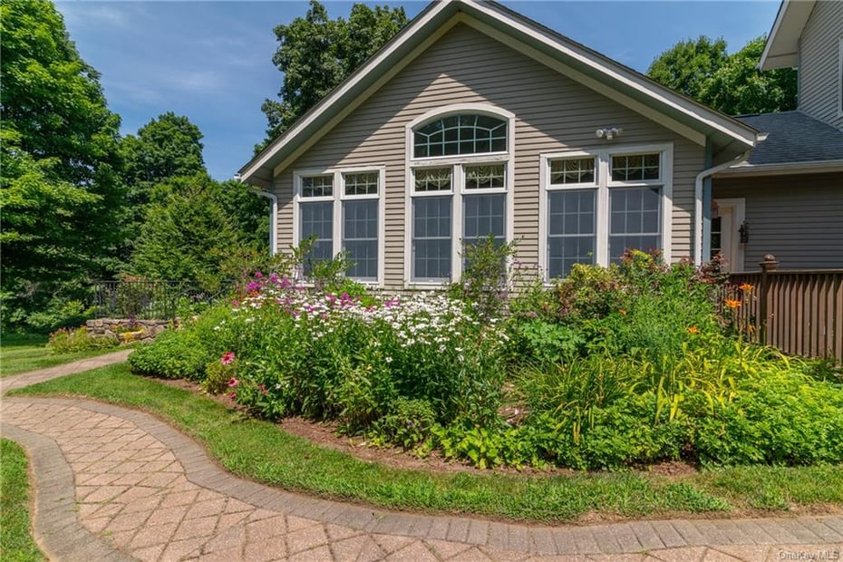 614 Bedford Road Photo 5