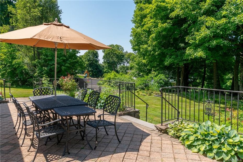 614 Bedford Road Photo 31