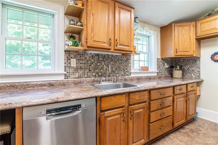 614 Bedford Road Photo 13