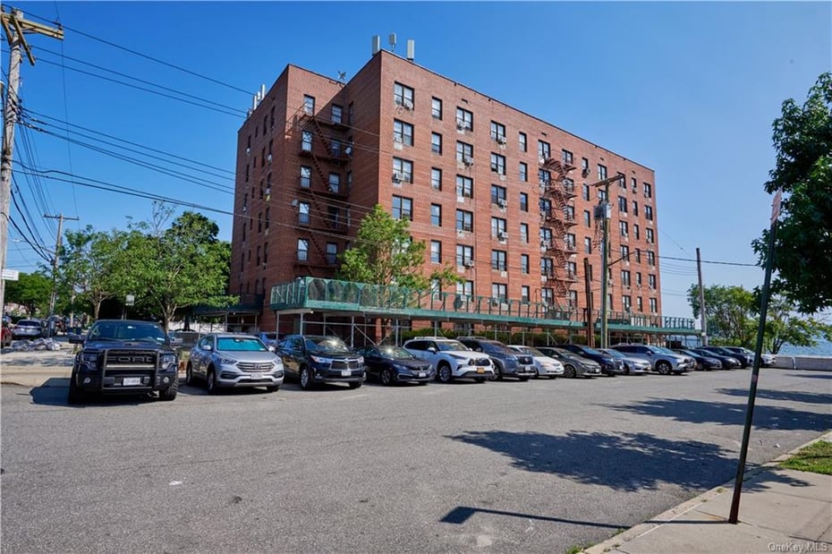 3255 Randall Avenue  #5H Photo 2