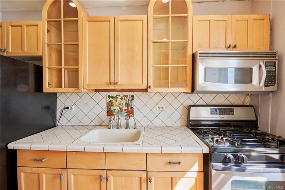 3255 Randall Avenue  #5H Photo 9