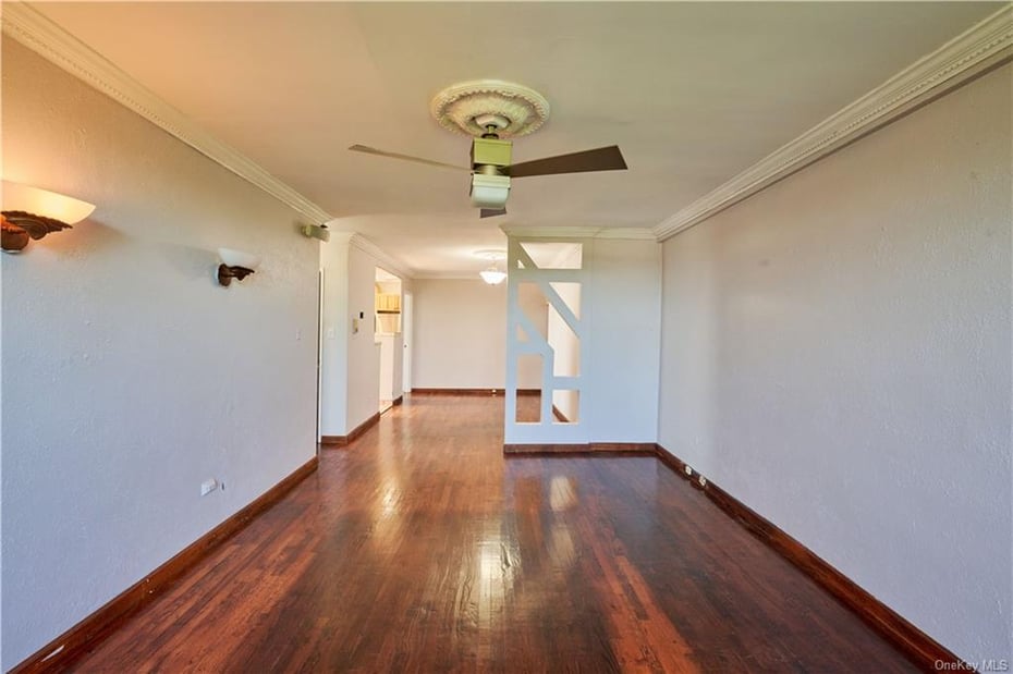 3255 Randall Avenue  #5H Photo 5