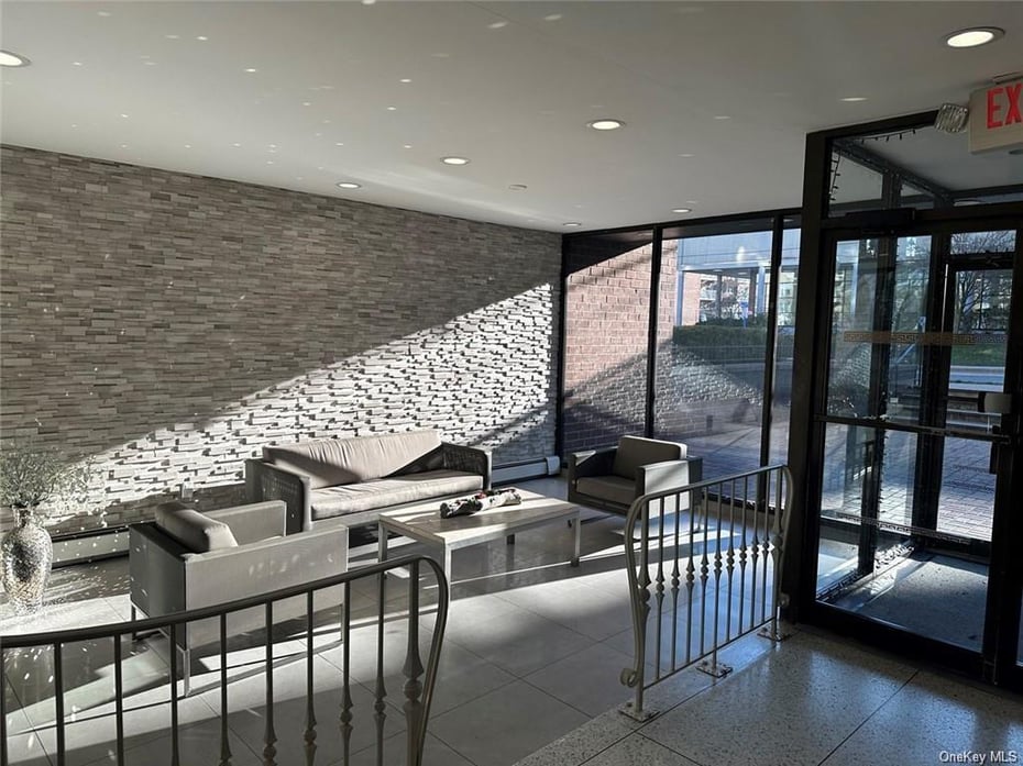 395 Westchester Avenue  #4N Photo 2
