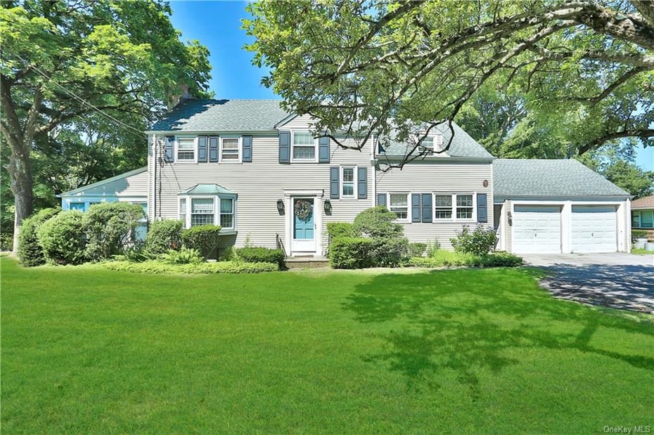 985 Weaver Street Photo 1