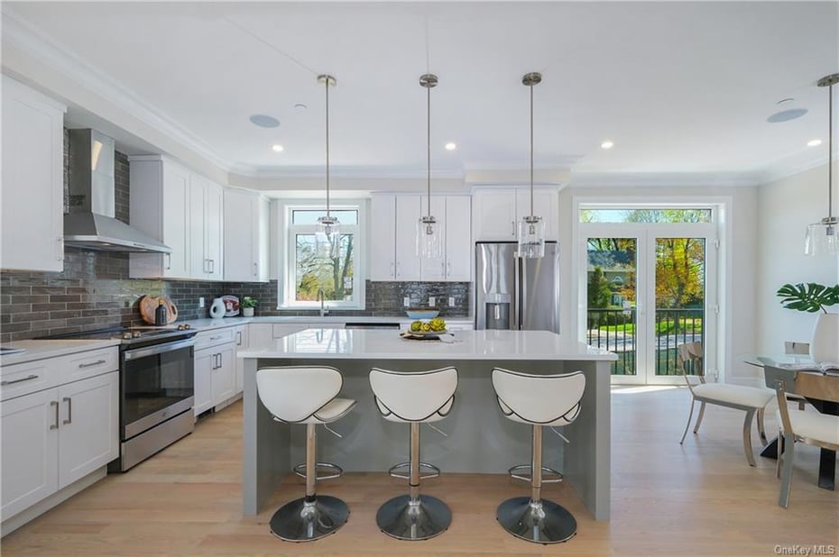 53 Holland Avenue  #2 Photo 1