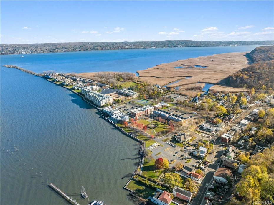 201 Tweed Boulevard Photo 9