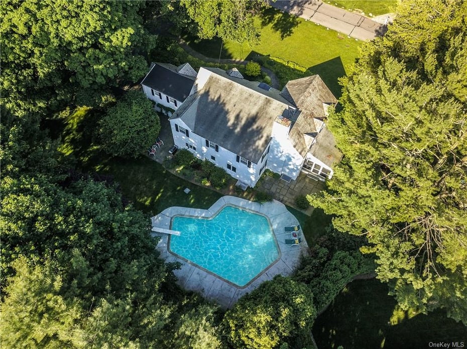 74 Greenhaven Road Photo 1