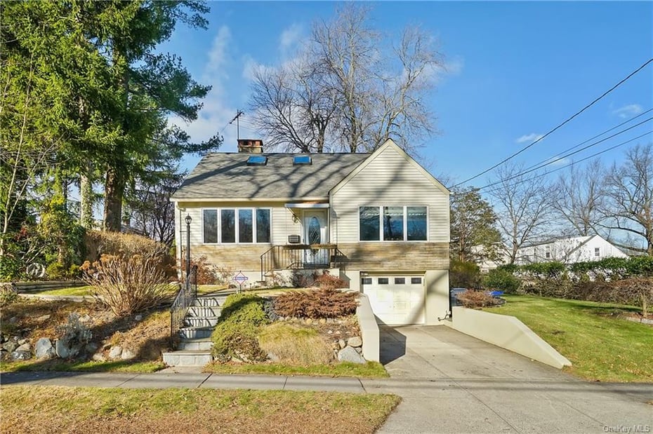 4 Holmes Avenue Photo 1