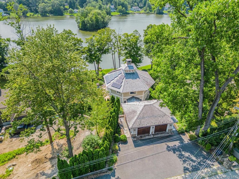 33 Truesdale Lake Drive Photo 1