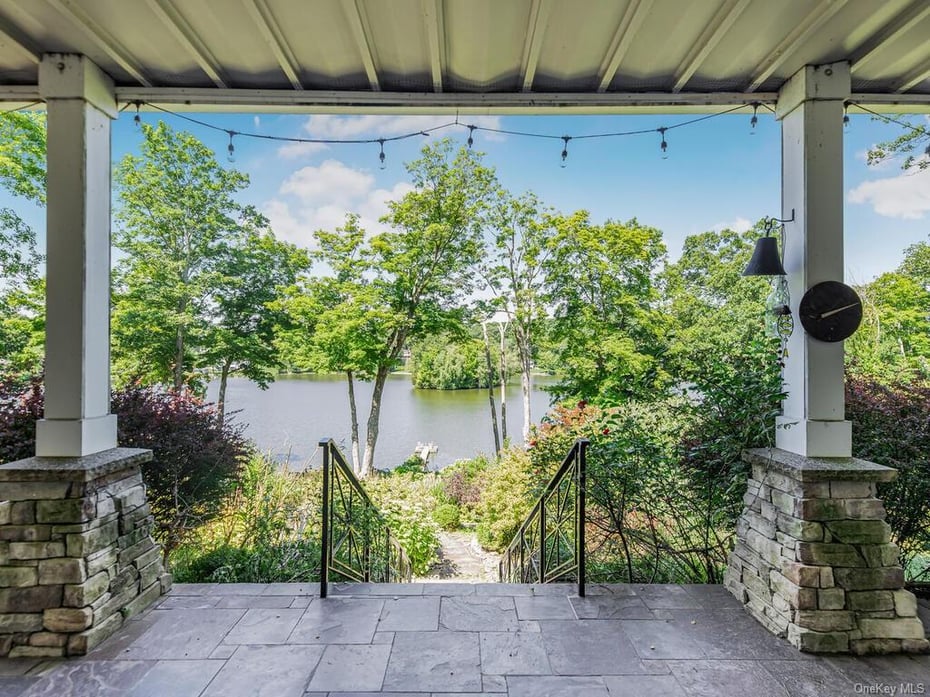 33 Truesdale Lake Drive Photo 14
