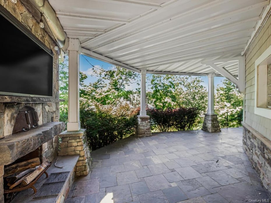 33 Truesdale Lake Drive Photo 13