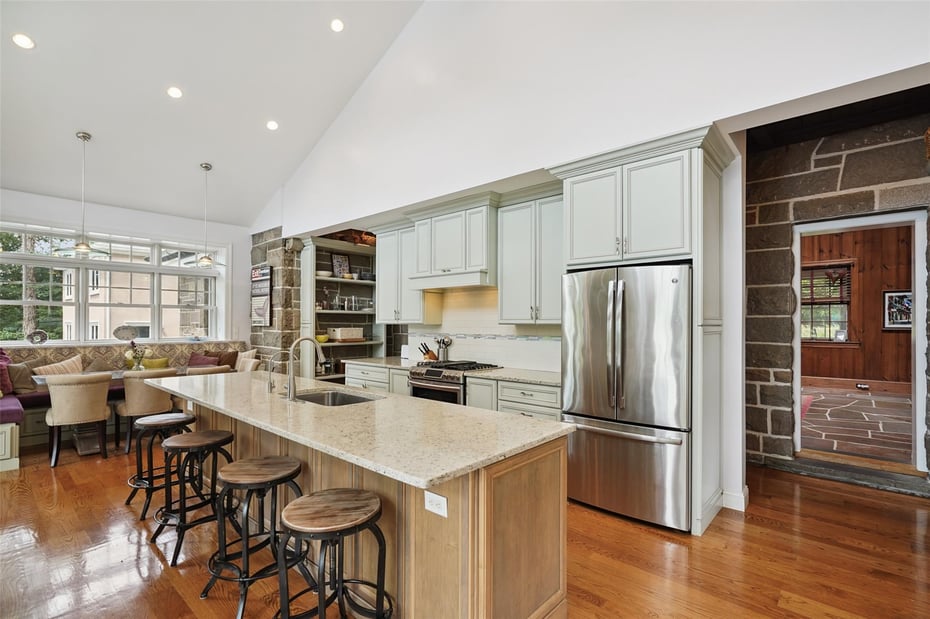 50 Cove Road Photo 8