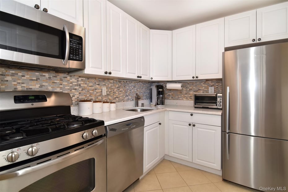 21 Fairview Avenue  #717 Photo 6
