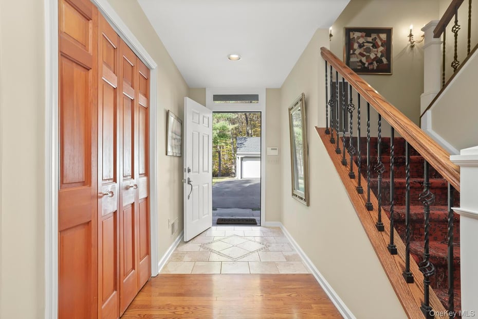 517 Old Chappaqua Road Photo 2