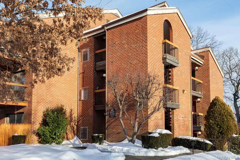 37 Bronxville Glen Drive  #Bldg 5, Unit 1 Photo 25