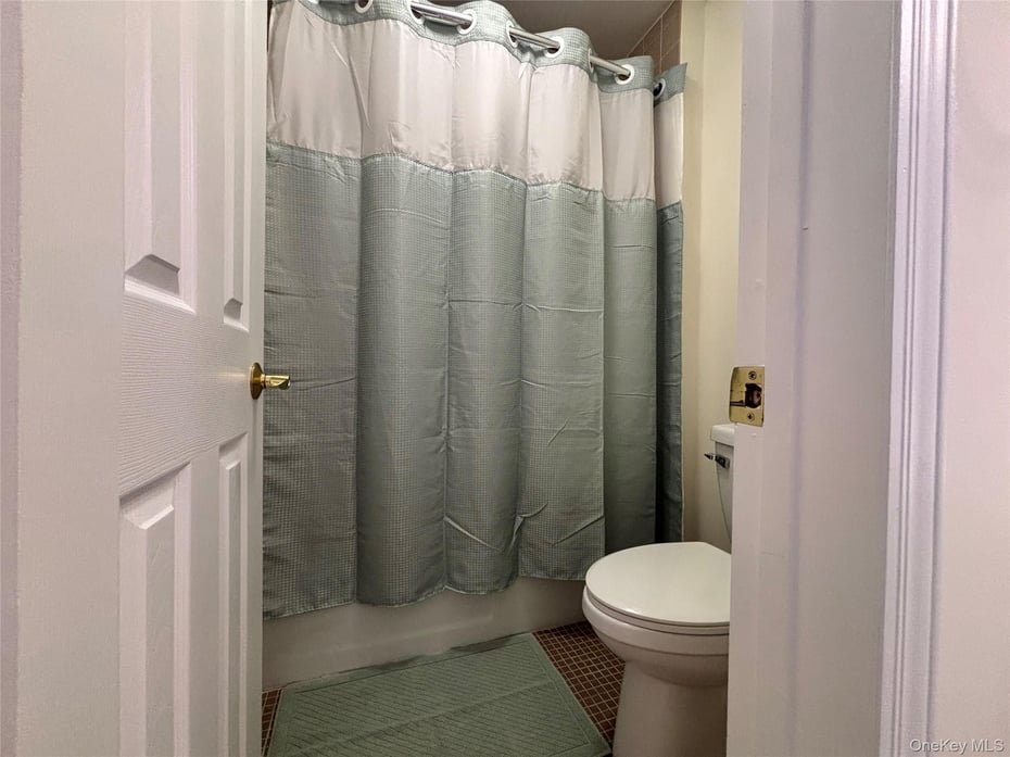 37 Bronxville Glen Drive  #Bldg 5, Unit 1 Photo 22