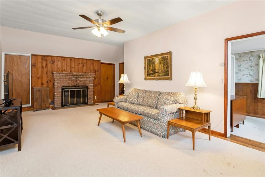 16 Gilbert Street Photo 17