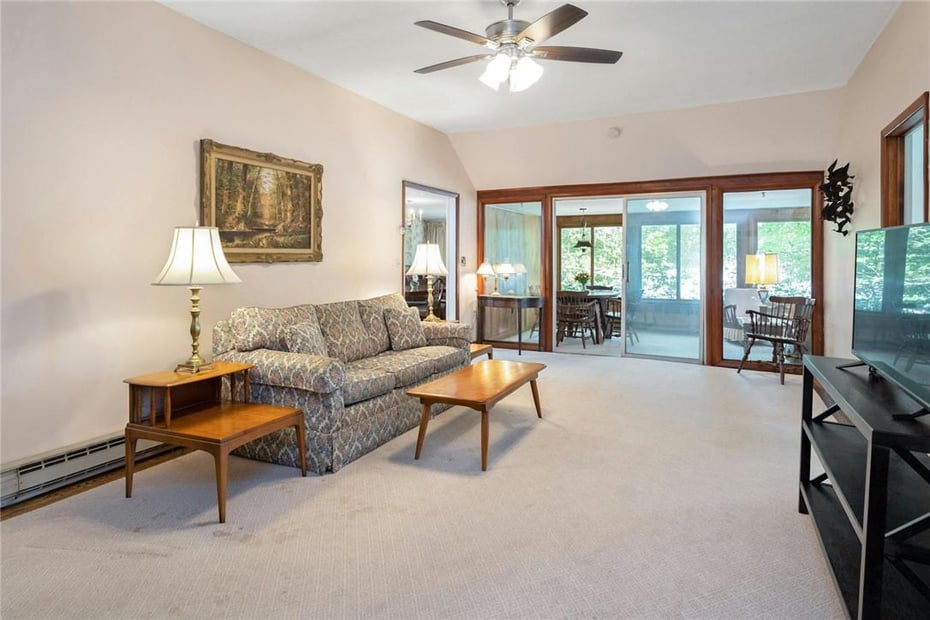 16 Gilbert Street Photo 15