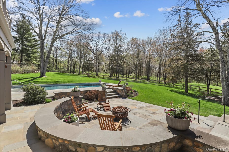 12 E Ridge Road Photo 22