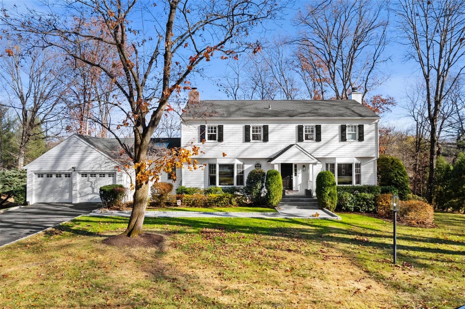 19 Salem Drive Photo 1