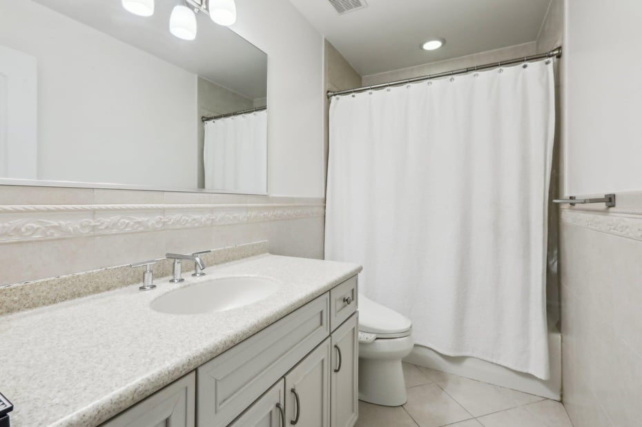 2 Tompkins Court Photo 21