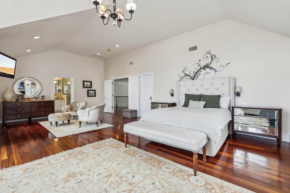 2 Tompkins Court Photo 26