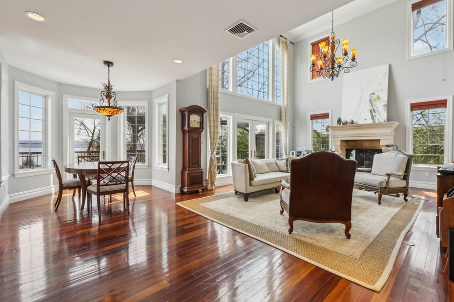 2 Tompkins Court Photo 5