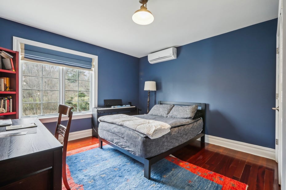 2 Tompkins Court Photo 30