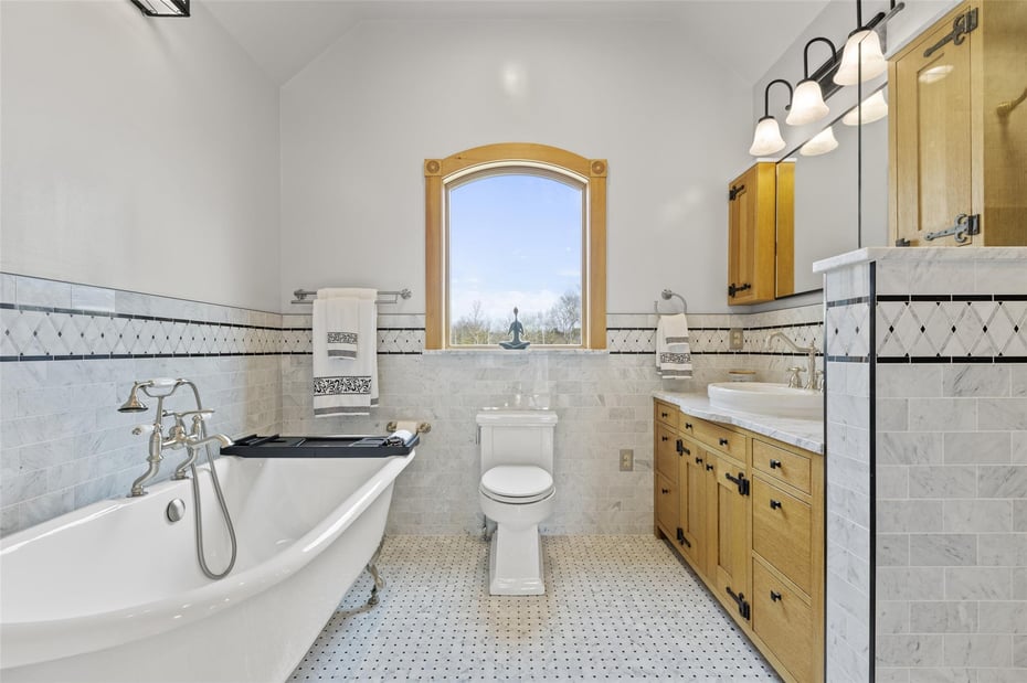 924 Lapla Road Photo 16