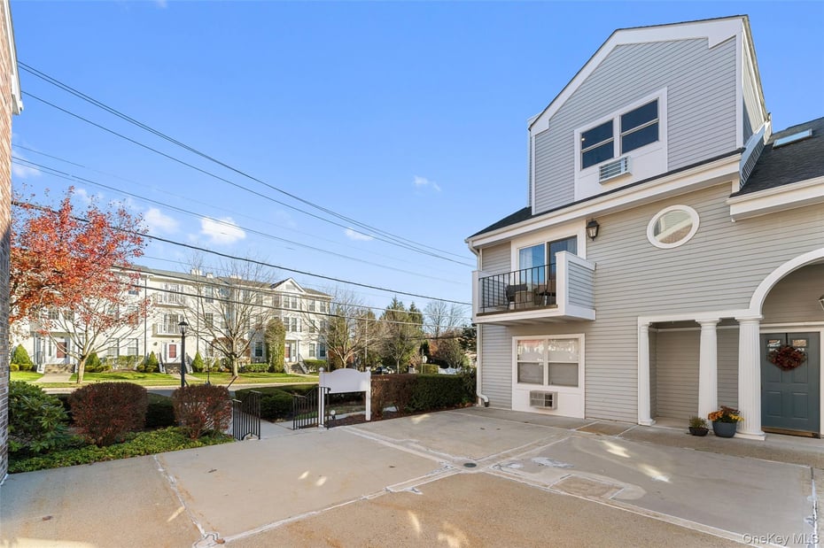 36 Greenridge Avenue  #302 Photo 24