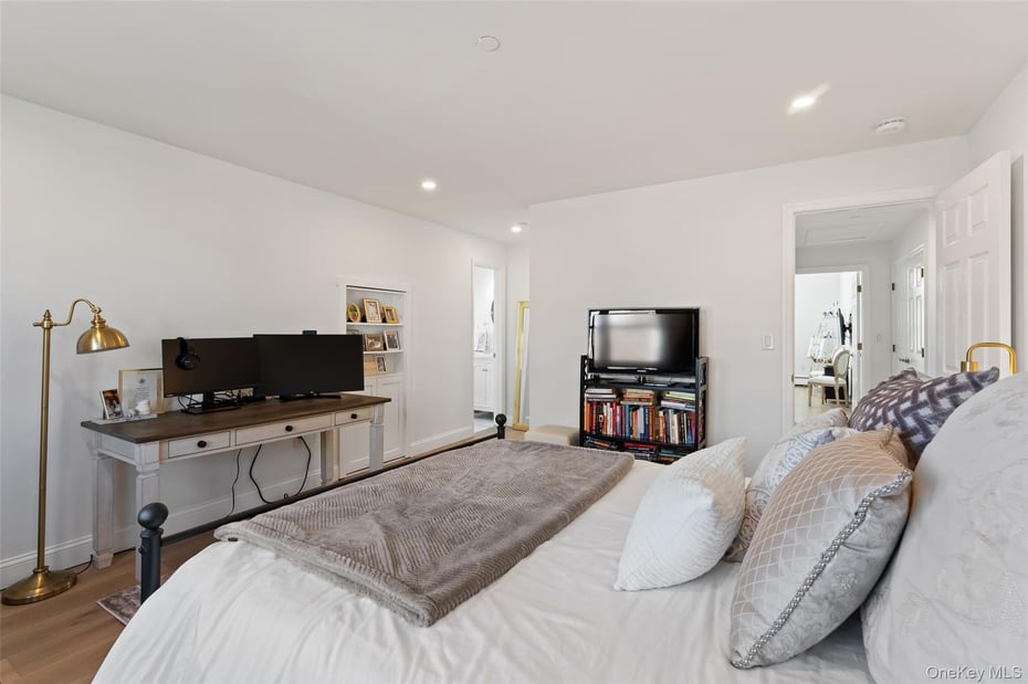 36 Greenridge Avenue  #302 Photo 18