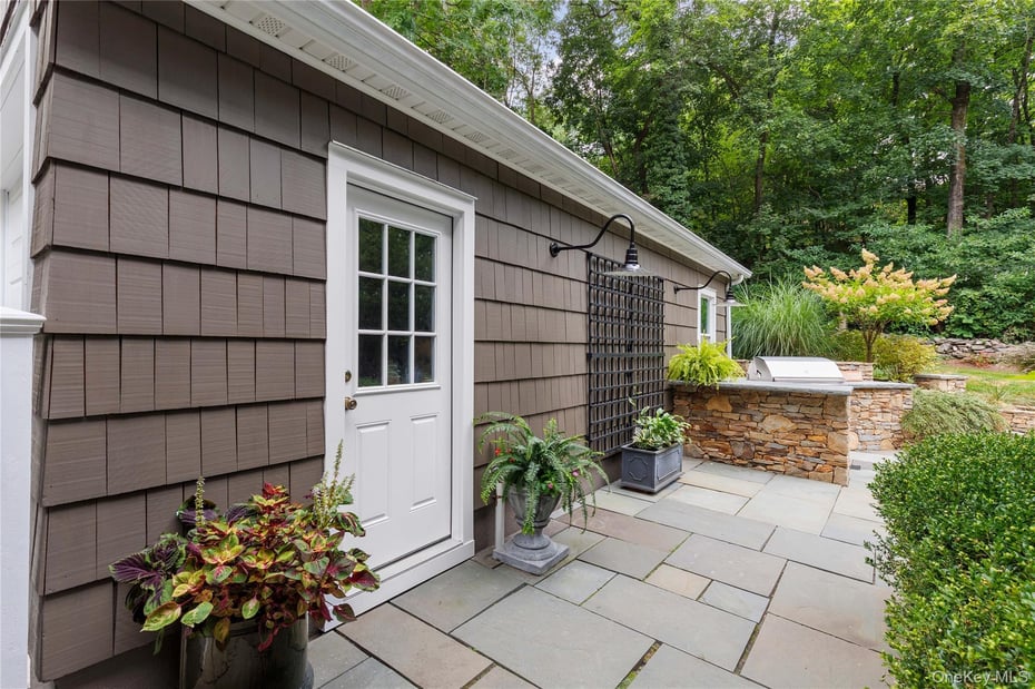 40 Smith Street Photo 4