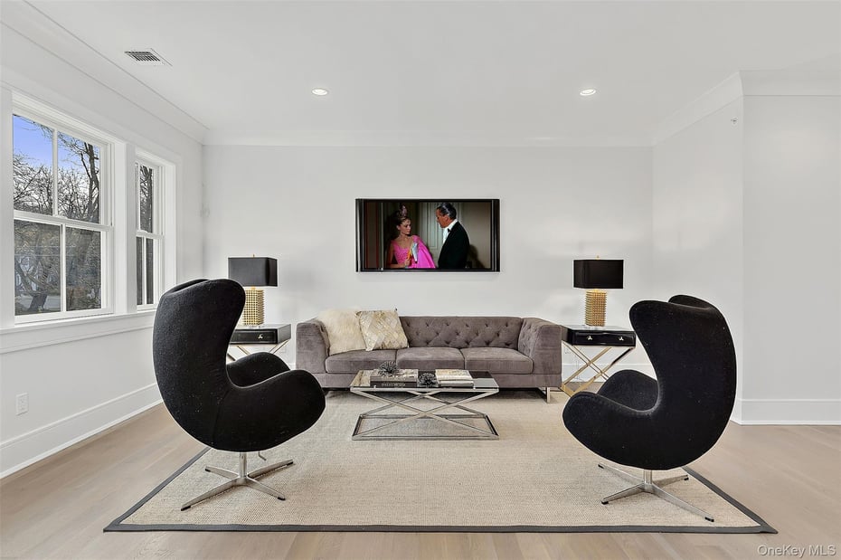 201 Bedford Road Photo 11