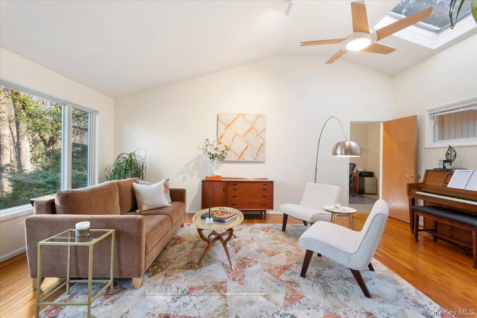 34 Western Drive Photo 4